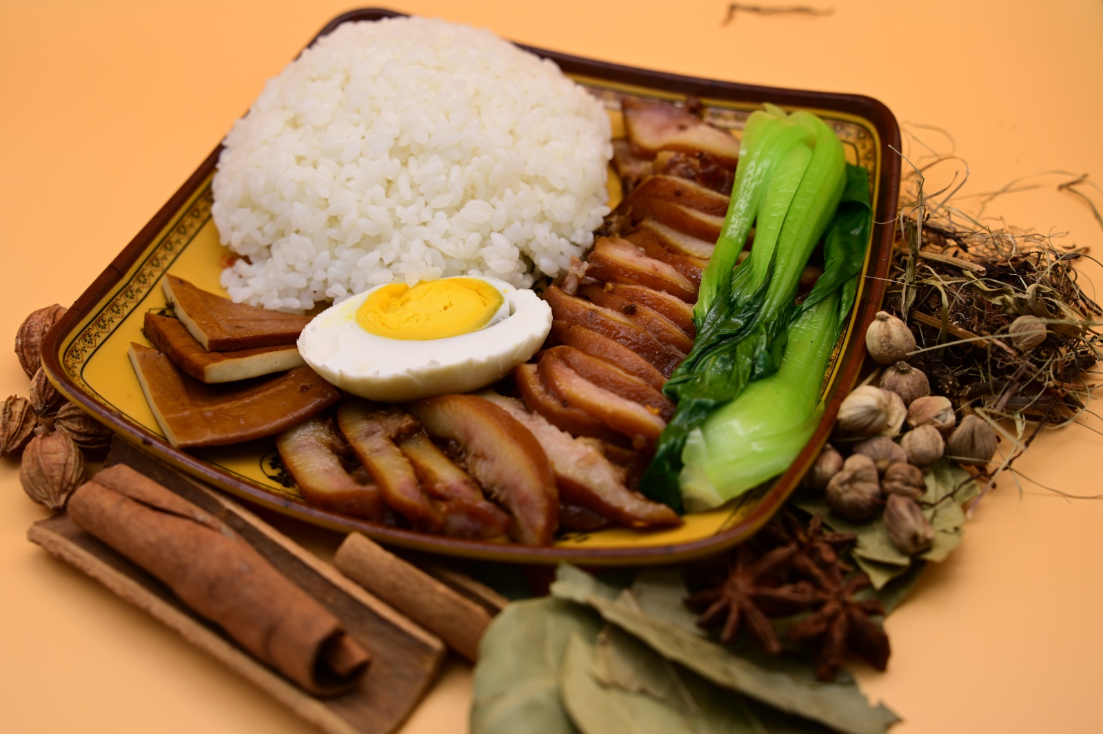 回香卤猪头肉套饭
