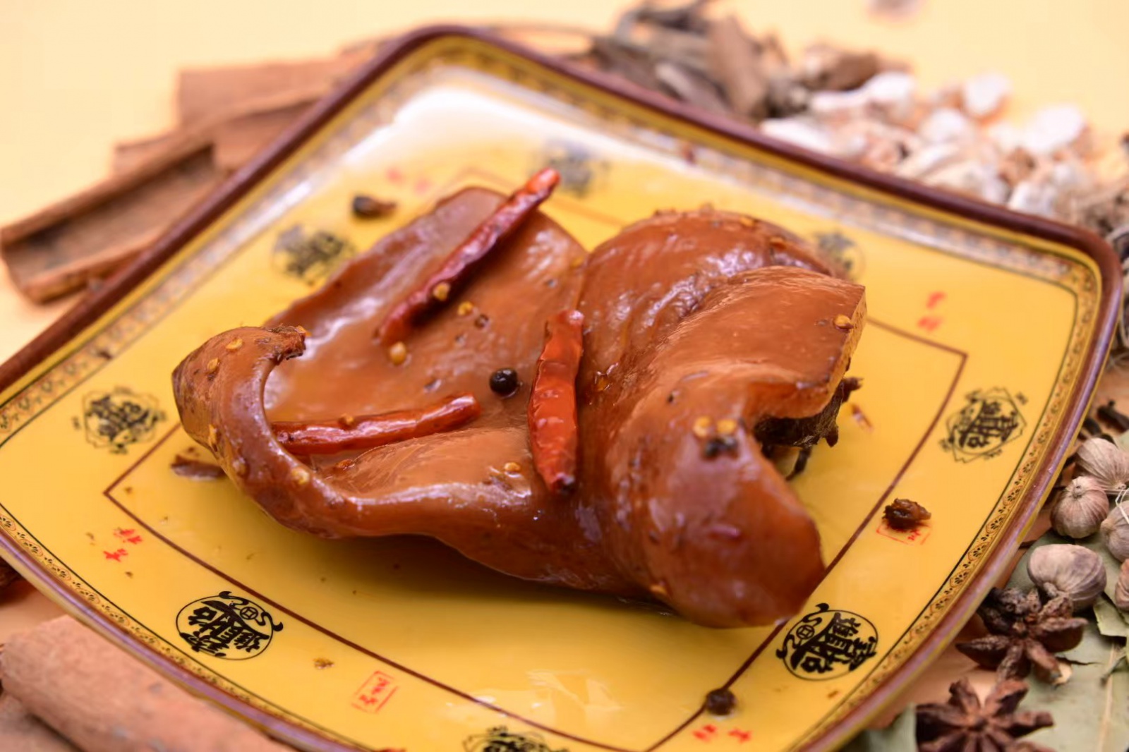 回香卤猪耳